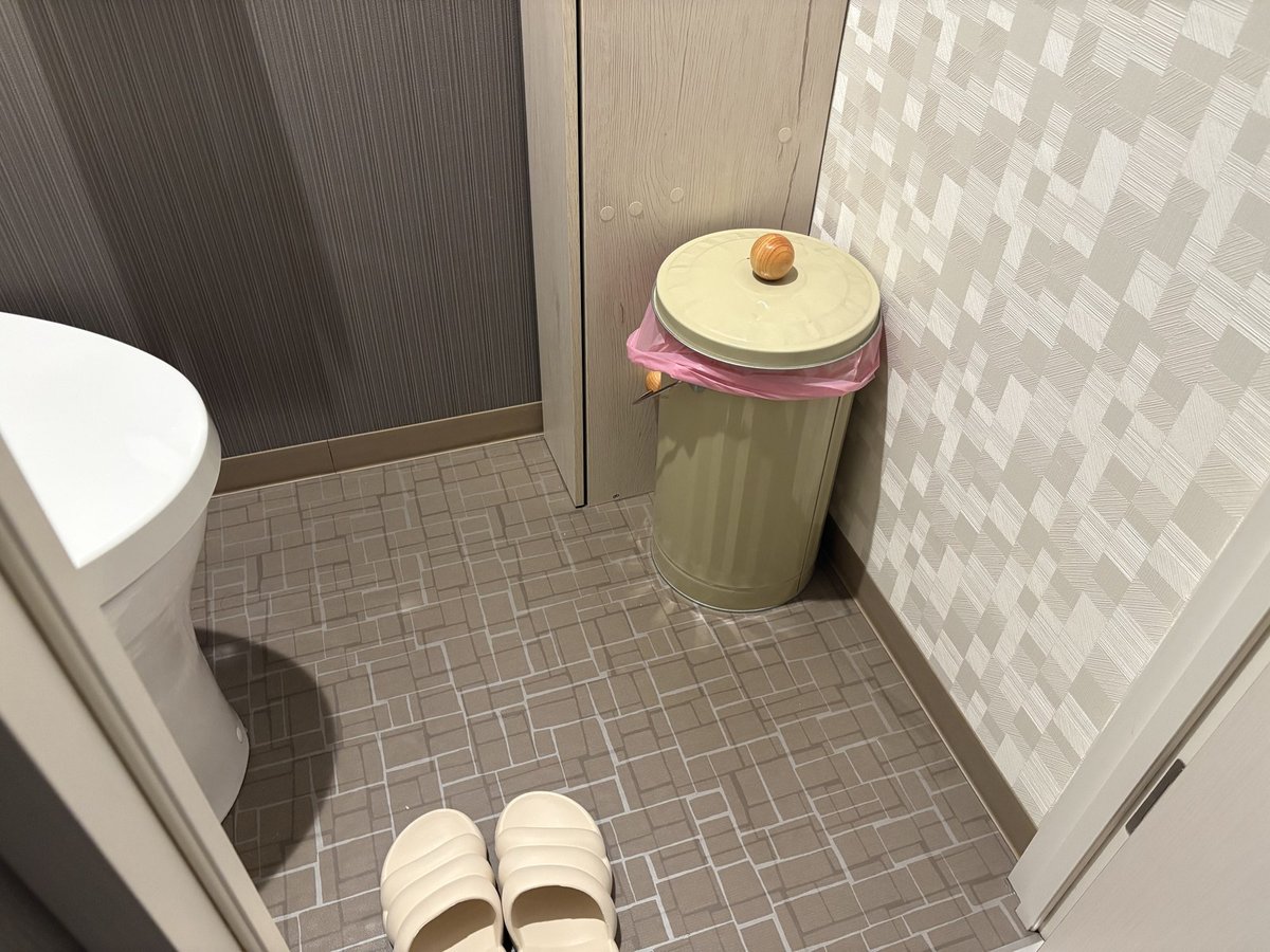 トイレに置いたおむつ用ゴミ箱