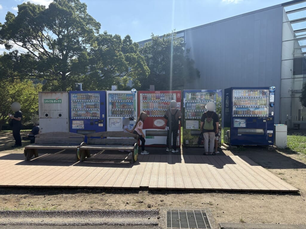 るるパークの自販機コーナー